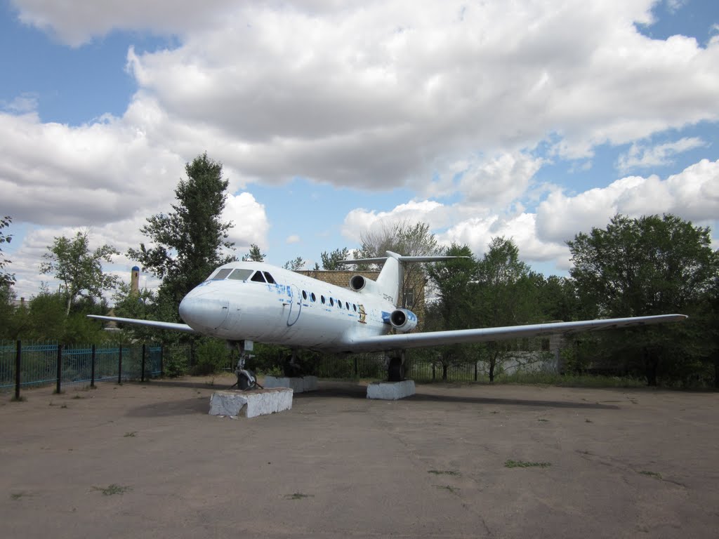 Yak-40. Airplane in Stepnyak, Степняк