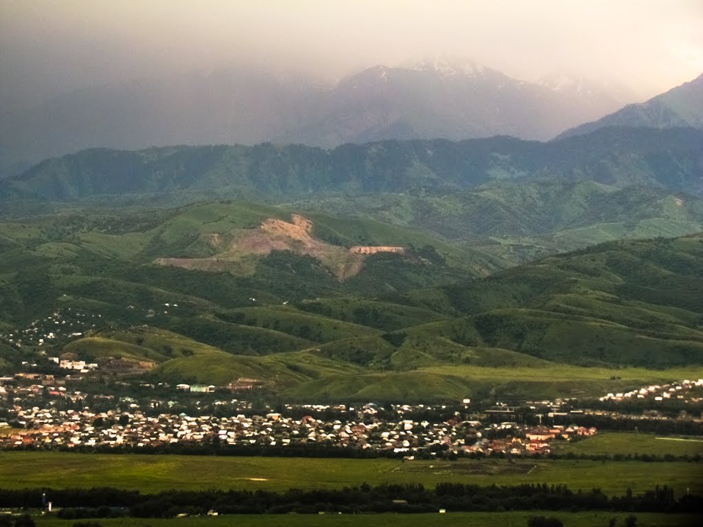 Mountains, photo from the plane before landing / Горы, фото с самолёта перед приземлением, Орджоникидзе