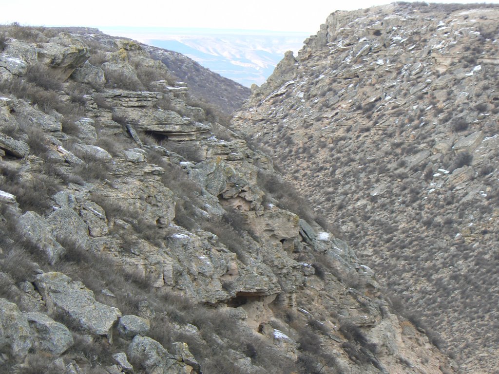 Stony canyon at road Bejneu Saj-Utes., Жарма