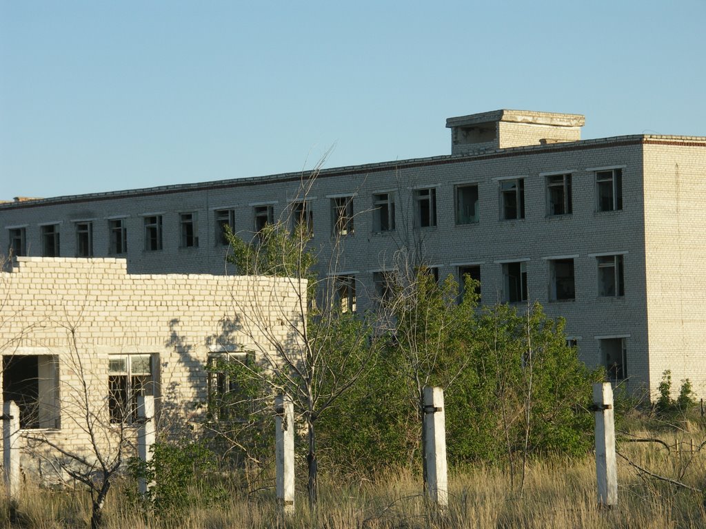 Empty blocks in Ak-Bota, Семипалатинск