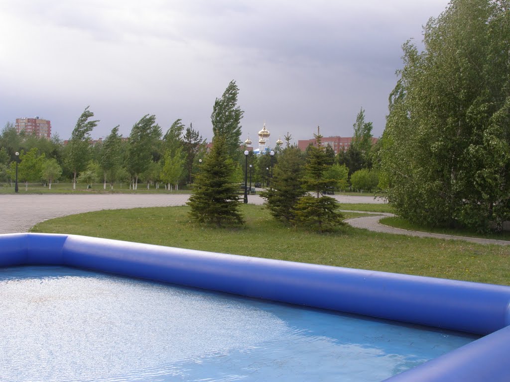 "Водоём" в парке / Artificial lake, Таскескен
