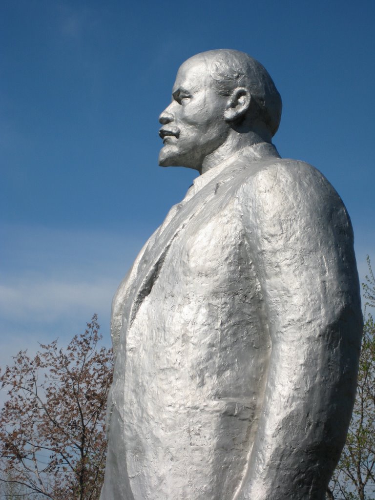 Lenin (Not the Beatle), Макинск