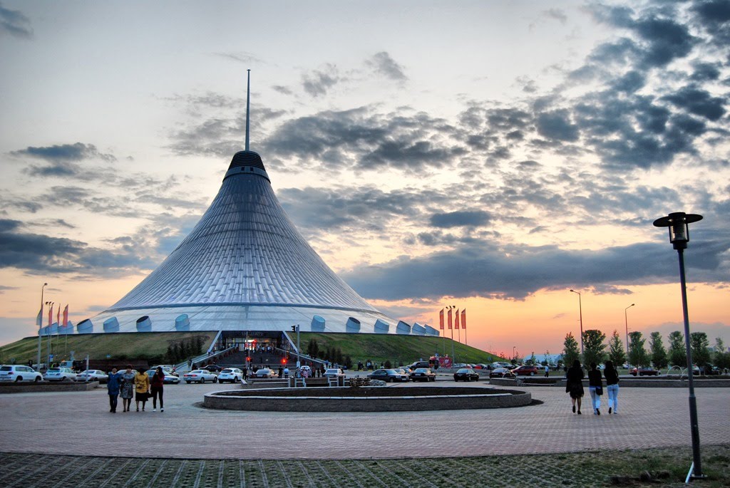 Хан шатыр, Астана
