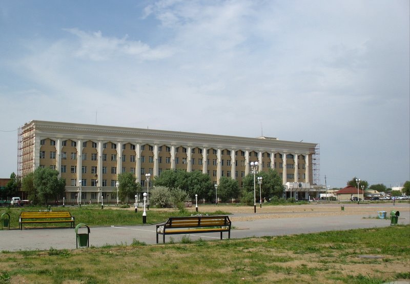 Building in the old square, Кызылорда
