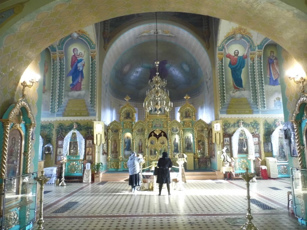 Внутри Храма Христа Спасителя в Уральске, Уральск