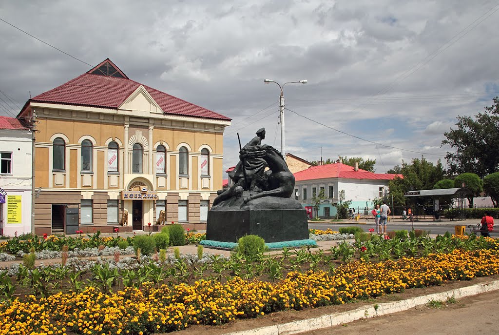 Памятник Мише Гаврилову-герою Гражданской войны, Уральск