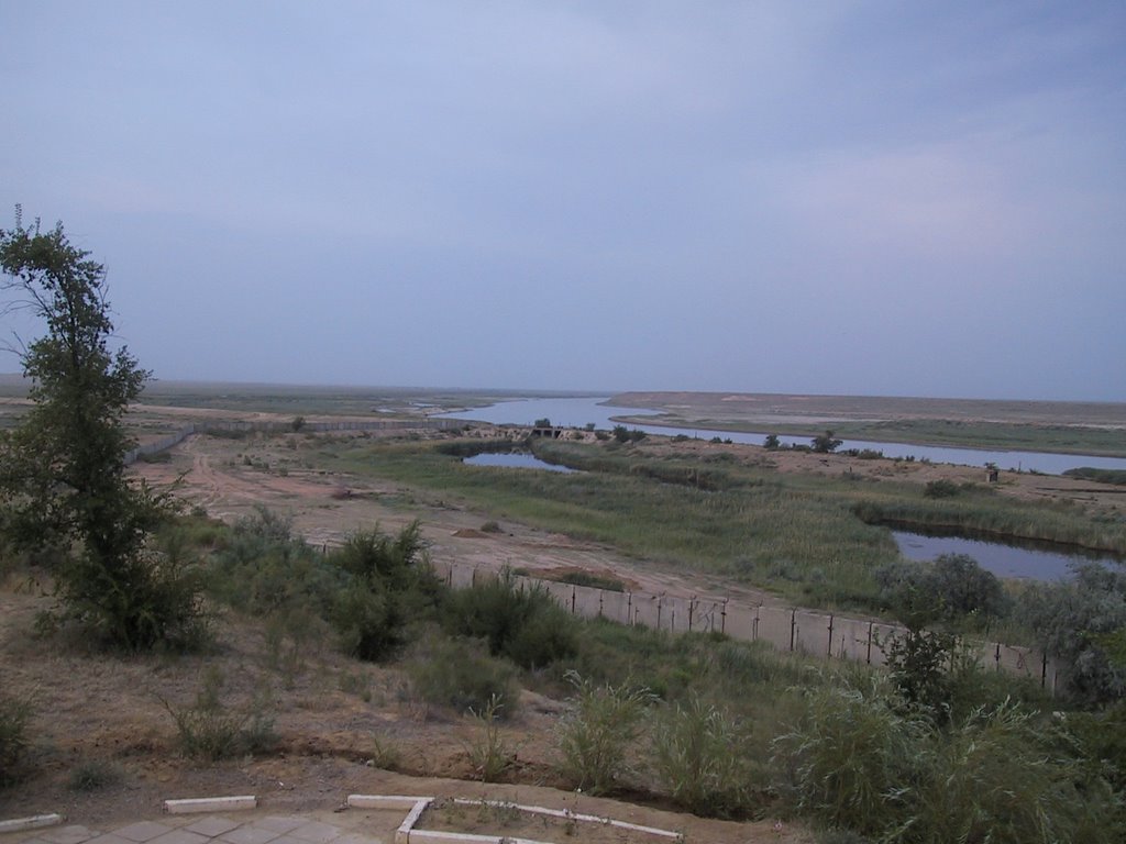 Syr Darya River view from Cosmonaut Hotel, Байконур