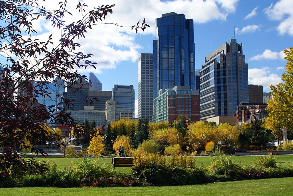 Calgary Downtown, view from Princes Island Park, Калгари