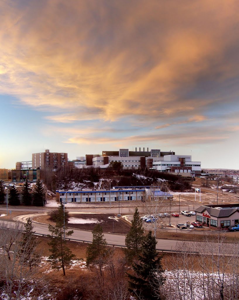 Red Deer Regional Hospital from Rotary Park Hill, Ред-Дир
