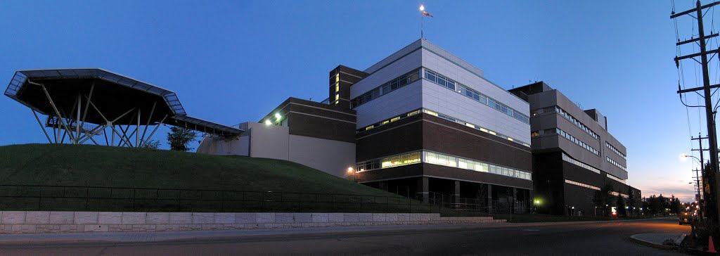 Red Deer Regional Hospital Centre, Ред-Дир