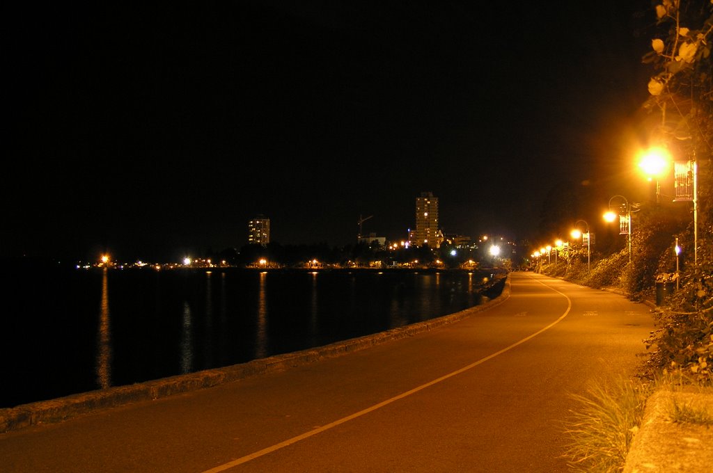 Nanaimo waterfront at night, Нанаимо