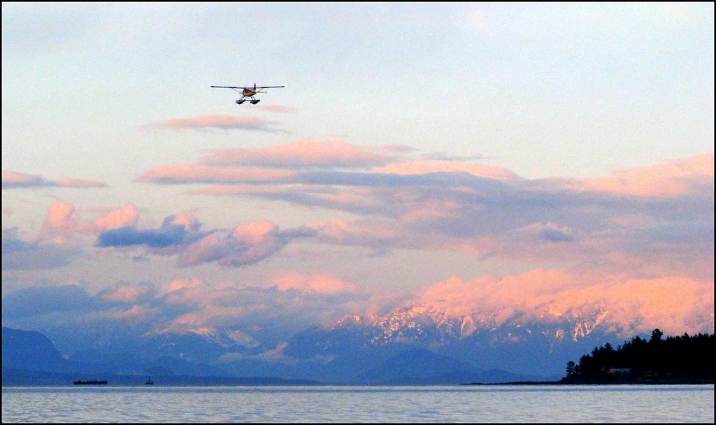 Float Plane off from Nanaimo Harbour, Нанаимо