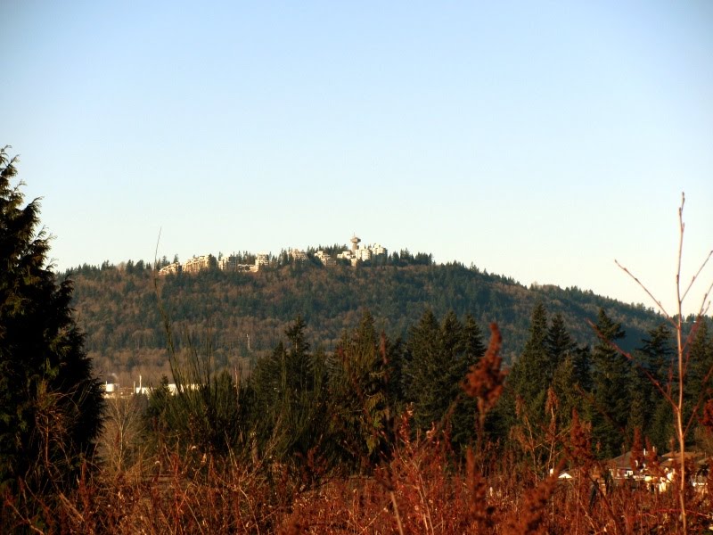 View of UniverCITY at SFU from Eagle Ridge, Порт-Муди