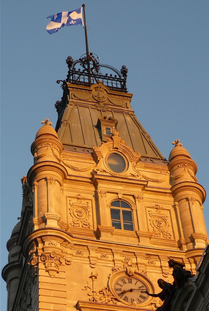 Tour du Parlement au soleil couchant, Вестмаунт