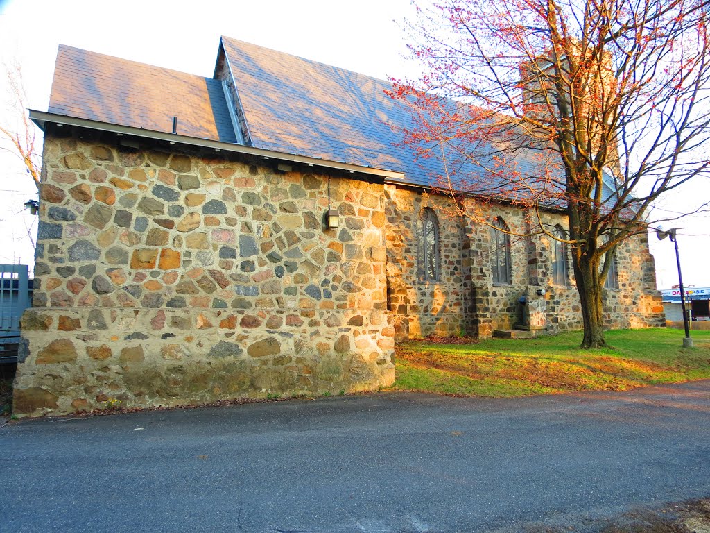 Église St-Georges , ( Vue de Côté), Драммондвилл