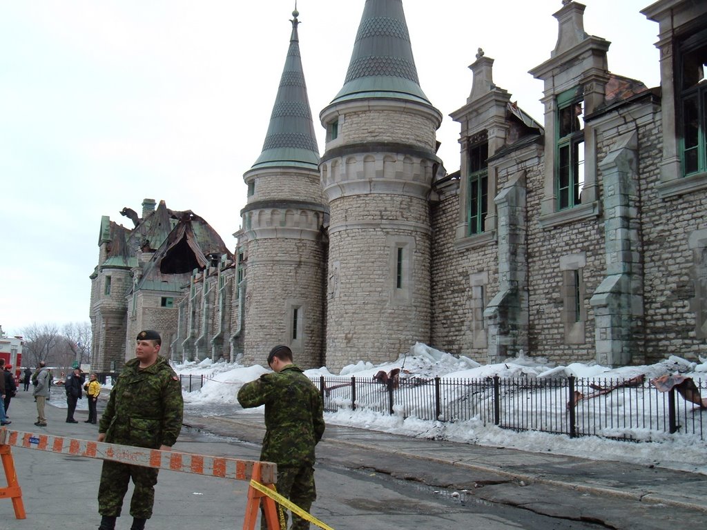 Incendie majeur au Manège militaire de Québec: une grande perte..., Пиррифондс
