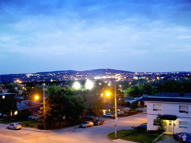 Sherbrooke at evening, Шербрук