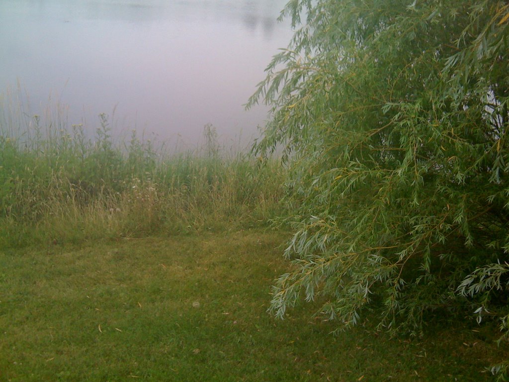 Allong lake on Jones Lake, Монктон