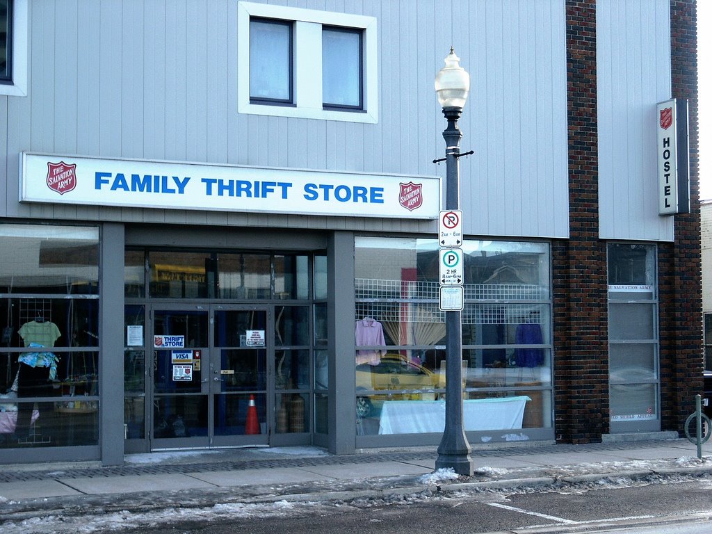 Salvation Army Thrift Store, Брантфорд