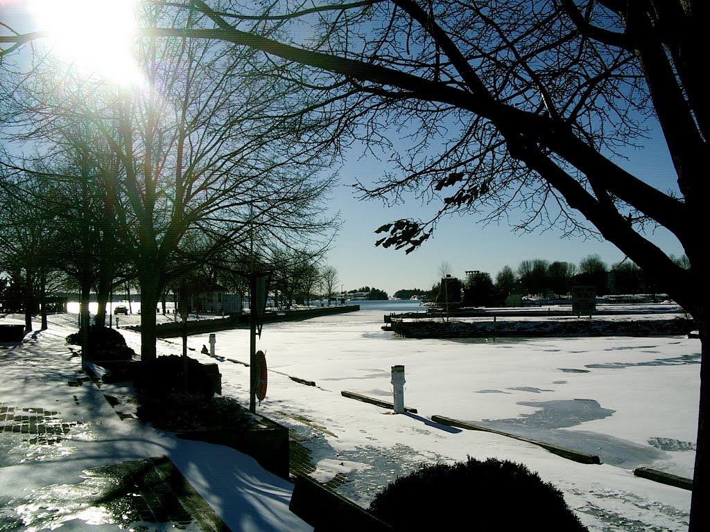 Frozen Harbour - Brockville - 2004, Броквилл