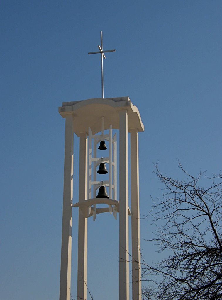 A Trinity of Bells, Ватерлоо