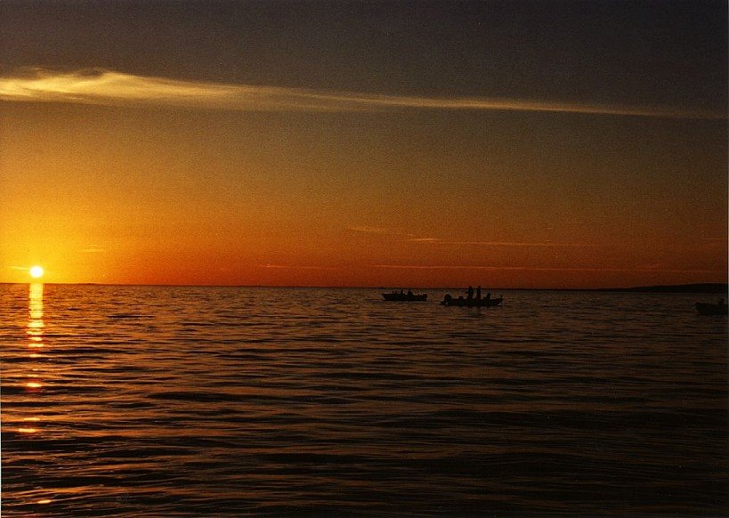 Fishing on Lake Nipissing, near North Bay, Норт-Бэй