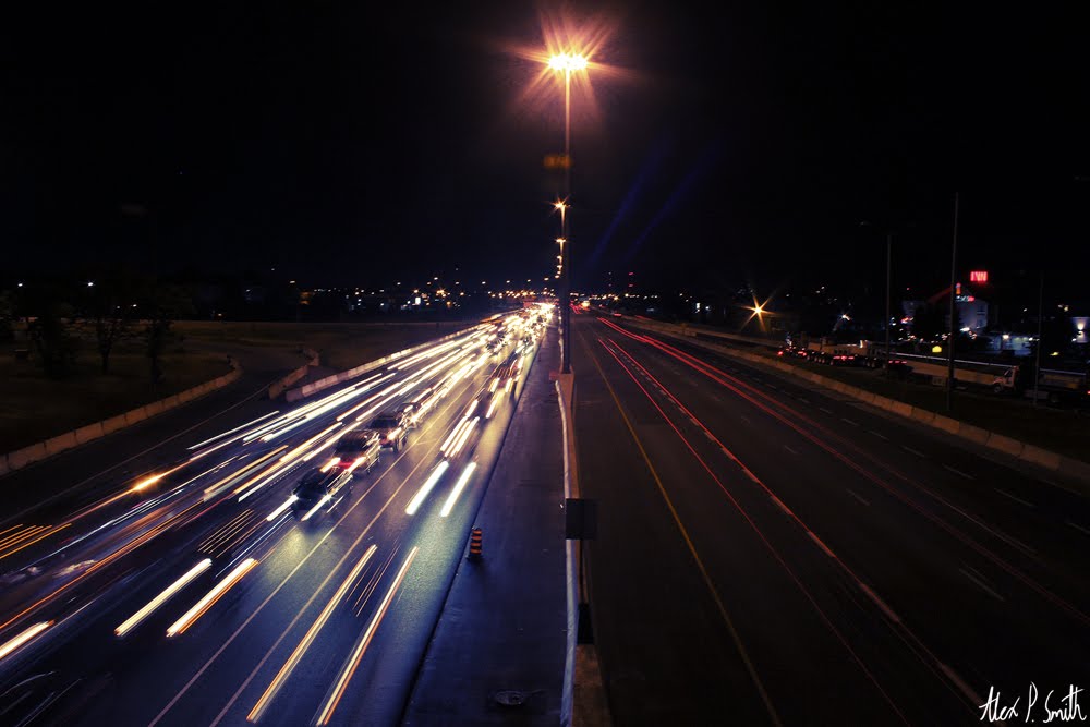 Highway 403 at night, Оаквилл