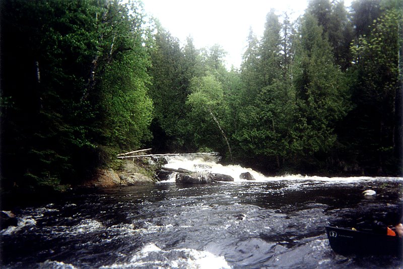 Rapids on Kamiskotia River, Садбури