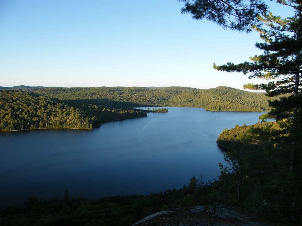 Helenbar Lake from Lookout Mississagi Provincial Park, Садбури