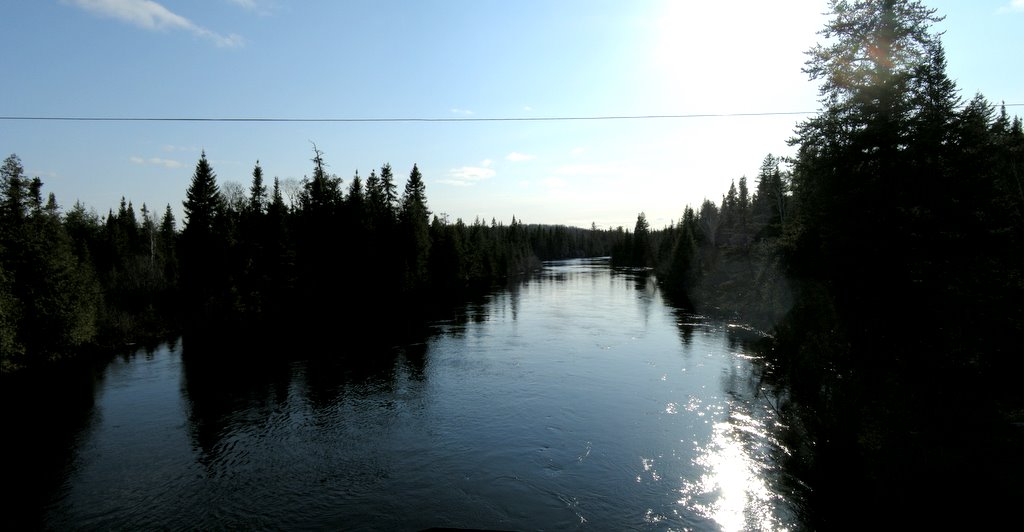 Makami River Pano - Looking SouthWest from Bridge, Садбури