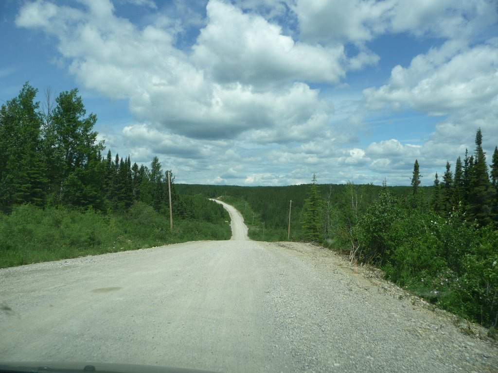Logging road north of Manitouwadge, Сант-Томас