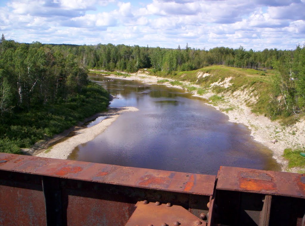 North view from Pagwa River railway bridge, Сант-Томас