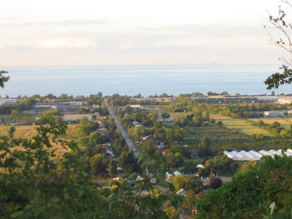McNeilly Road from atop the escarpment, Стони-Крик