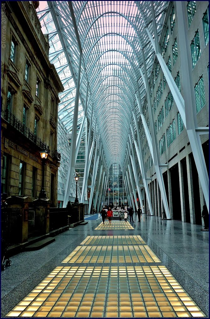 Let There Be Light! "Allen Lambert Galleria"  (1992) on  Bay Street, Toronto (Arch.  Santiago Calatrava), Торонто
