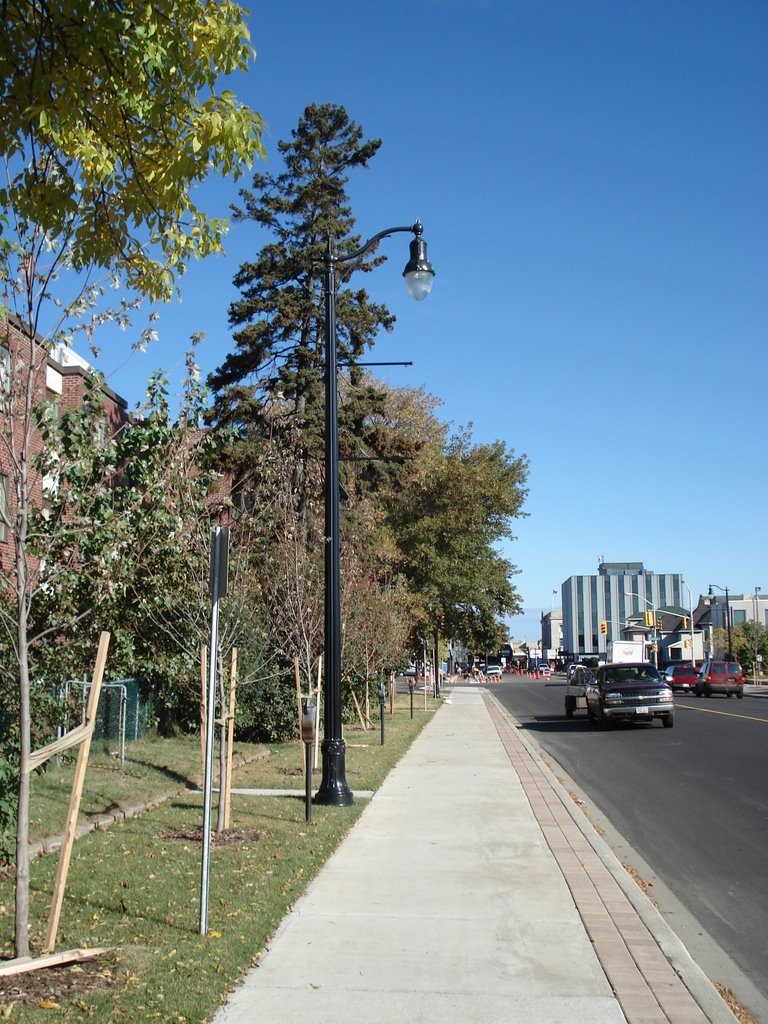 Syndicate Ave streetscaping looking north, Тундер Бэй