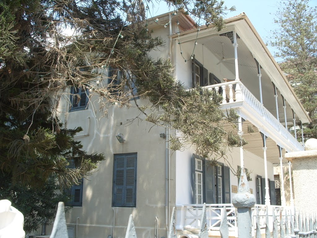 A Pierides Alapítványi Múzeum épülete, Ларнака