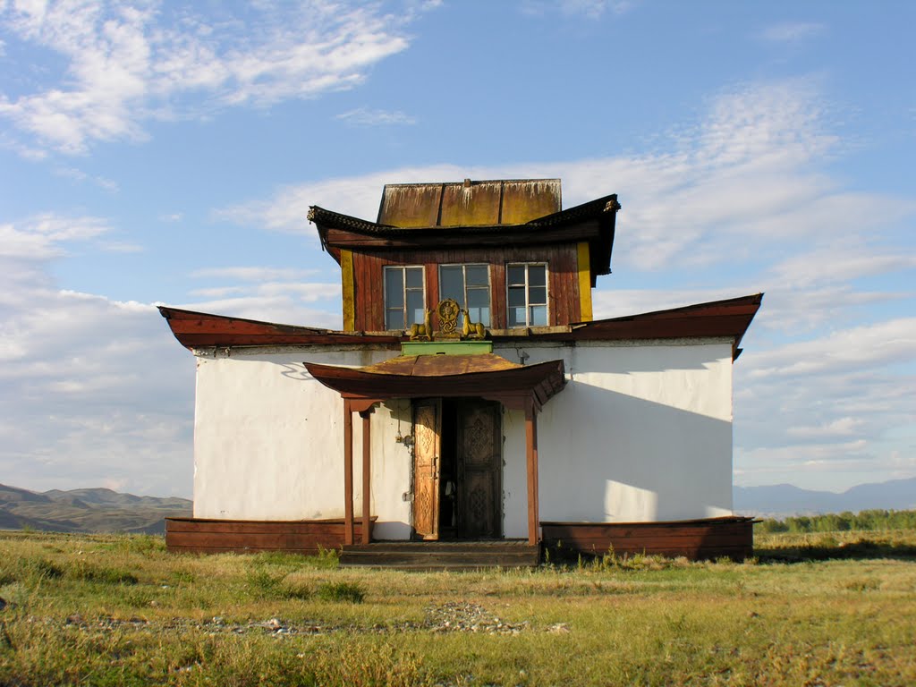 Buddhist temple Tubden Chojkhorling, Кызыл Туу