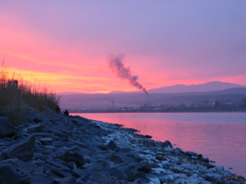 Sunset on Yenisey - Закат на Енисее, Кызыл Туу