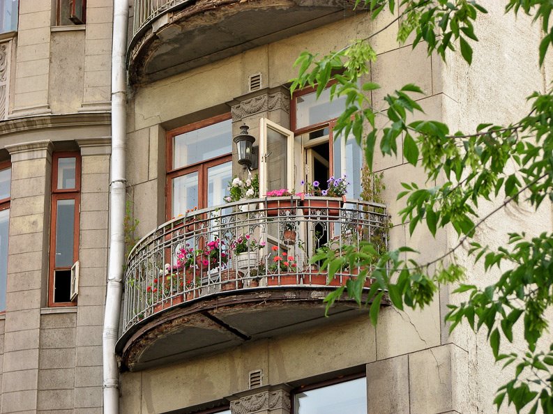 Вы тоже никогда не пели под балконом? (Москва), Покровка
