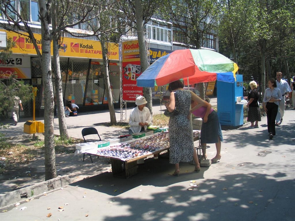 Street vendors, Sovietskaya Street, Bishkek, Kyrgyzstan,, Бишкек