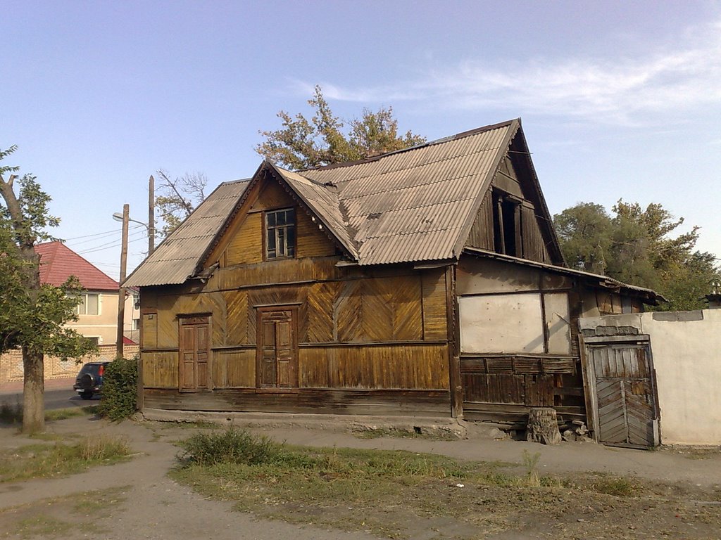 Casa de madera cerca de Hotel Alpinista, Бишкек