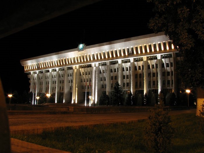 Presidential palace by Peter R., Бишкек
