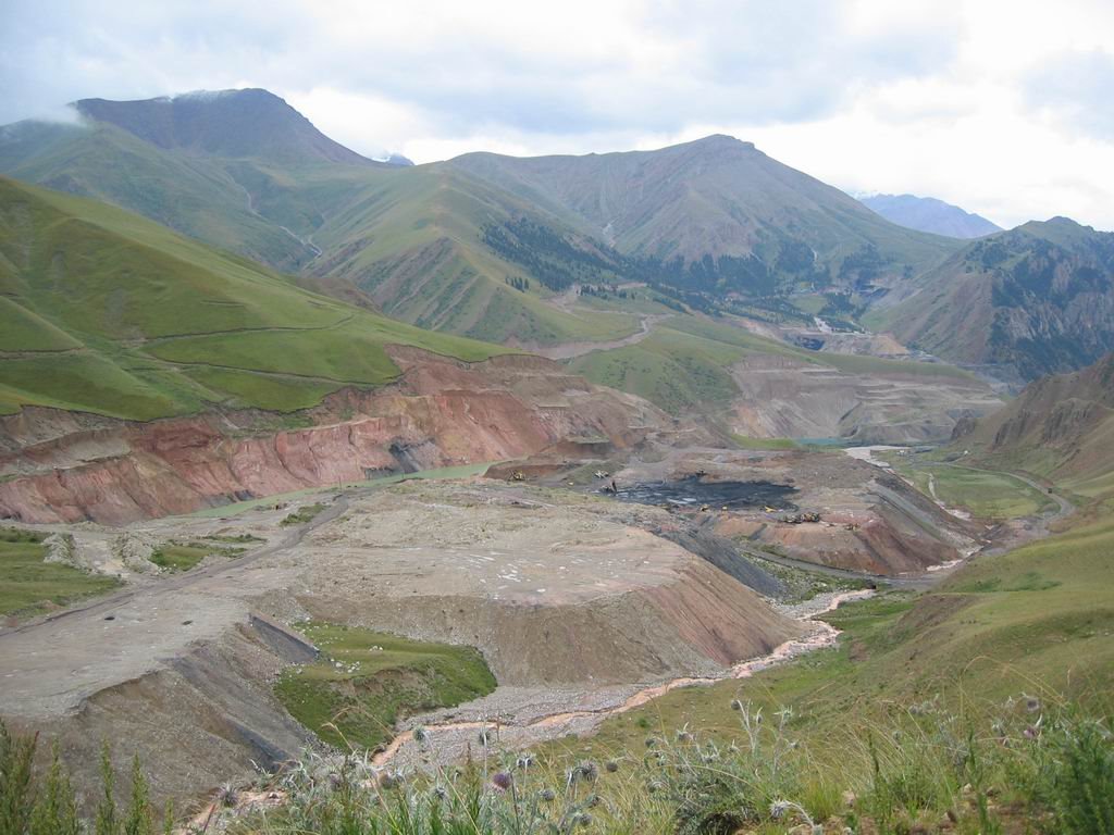 View to Kara-Keche coal face, Мин-Куш