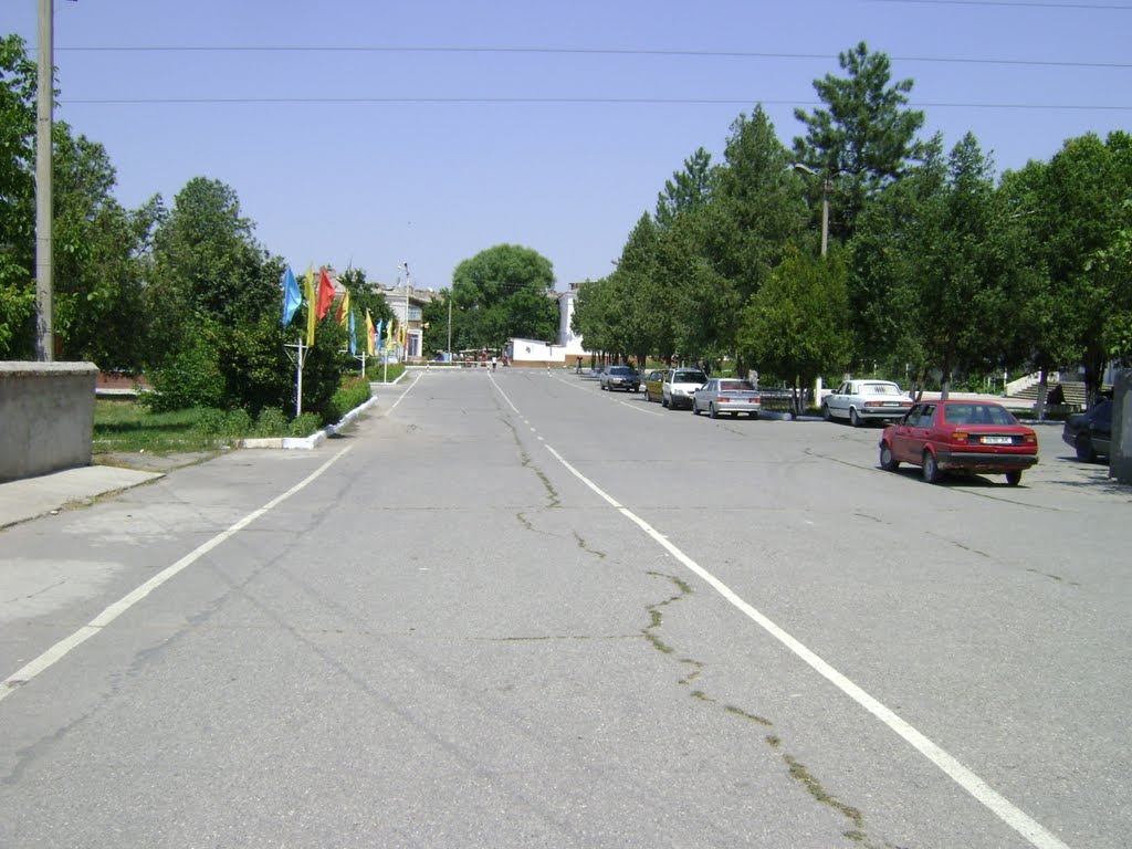 Центр, Кызыл-Кия