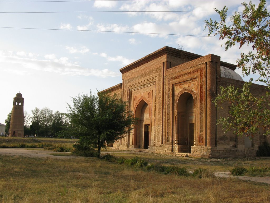 Uzgen, mausoleum (Qarakhanid dynasty, XII c.), Узген