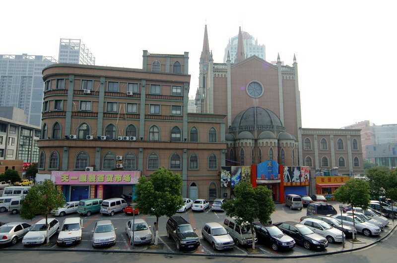 天一广场 教堂 Tianyi Square, Нингпо
