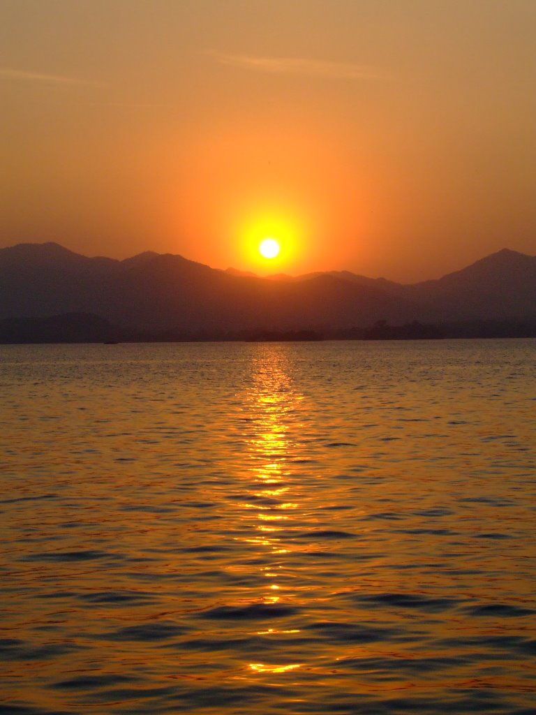 Sunset at the West Lake, Ханчоу
