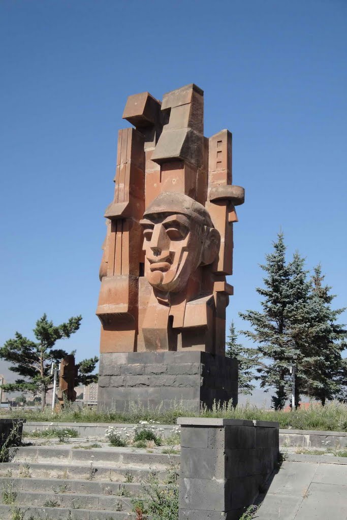 Hrazdan, Vanatur, Memorial to Fallen in WWII, Раздан
