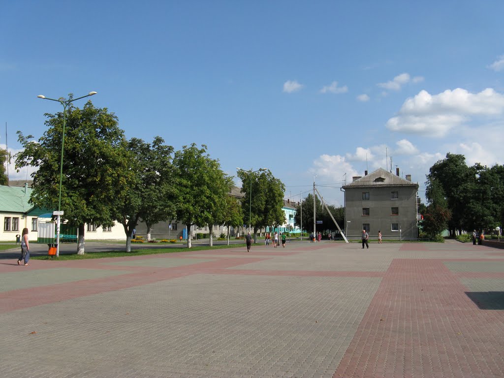 Площадь (The Squre), Белоозерск