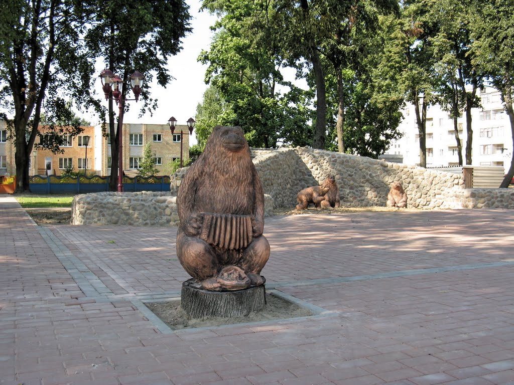 Медведи на улице Ленина (Bears on Lenin street), Береза